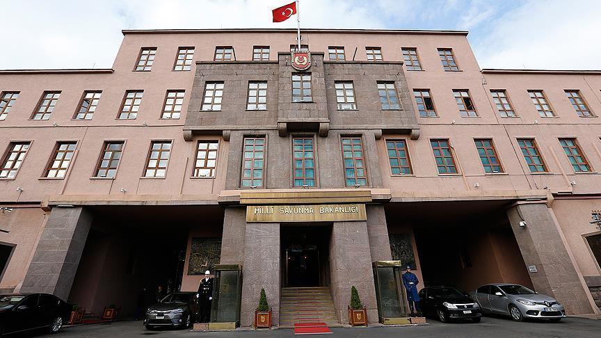 Turkish defense ministry postpones military service
