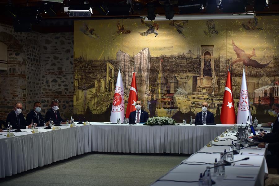 Govt launches meeting series with business world representatives