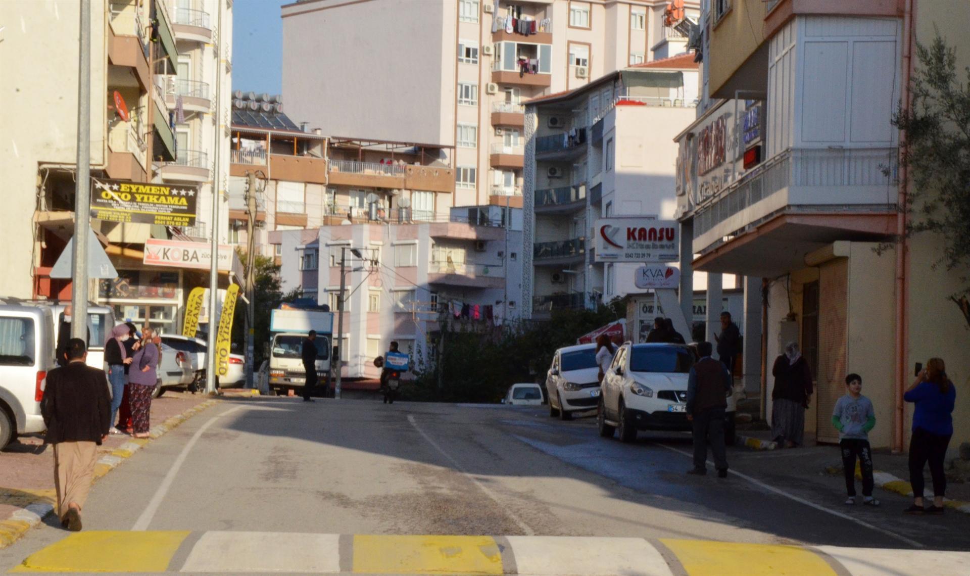 Magnitude 5.2 earthquake jolts southern Turkey