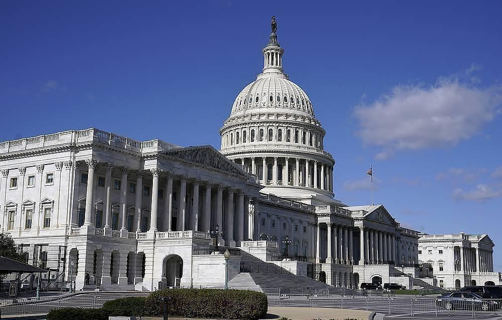US lawmakers approve Pentagon budget by veto-proof majority
