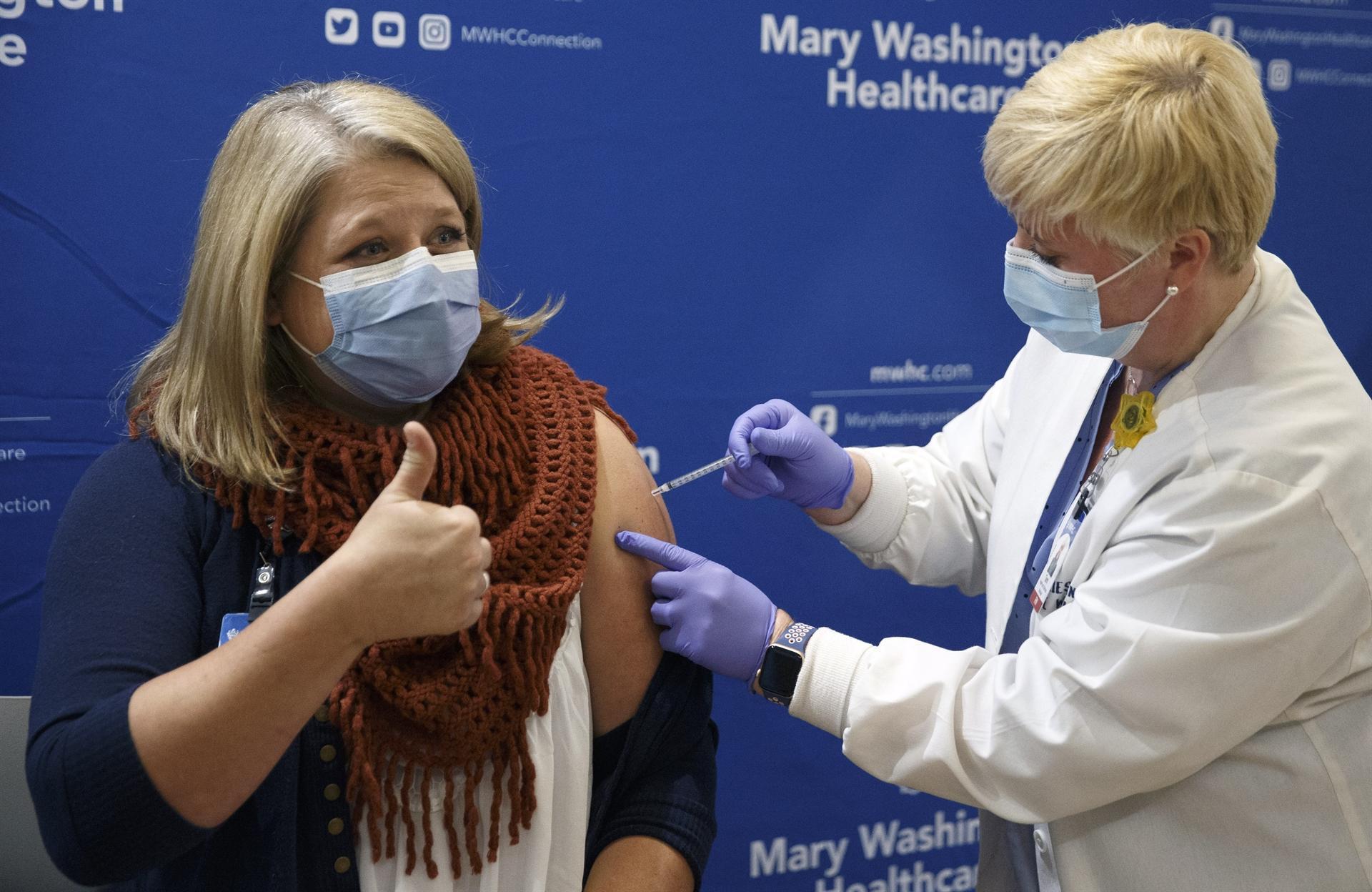 US vaccinations ramp up as 2nd COVID-19 shot nears