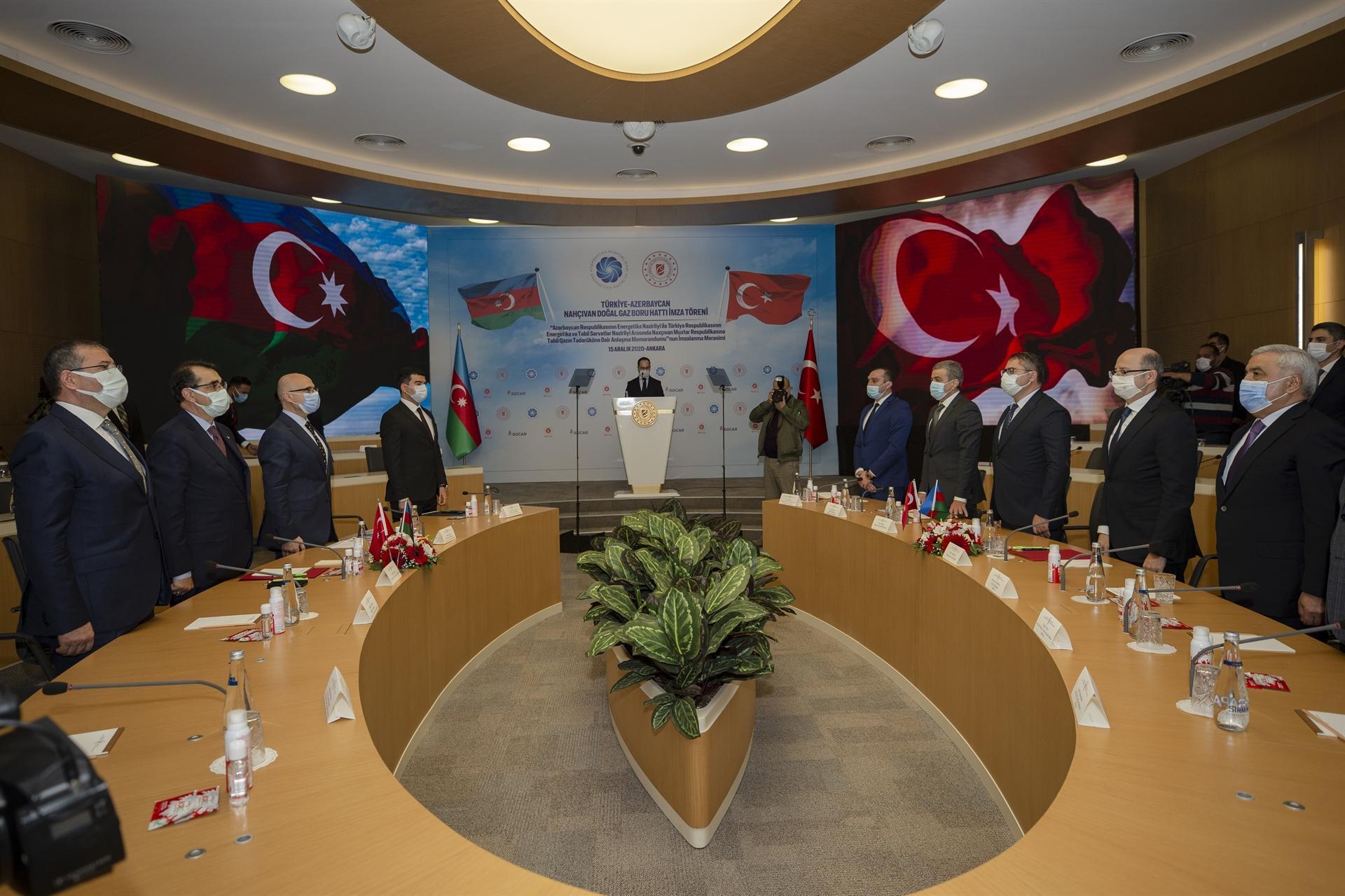 Turkey, Azerbaijan sign MoU to supply gas to Nakhchivan