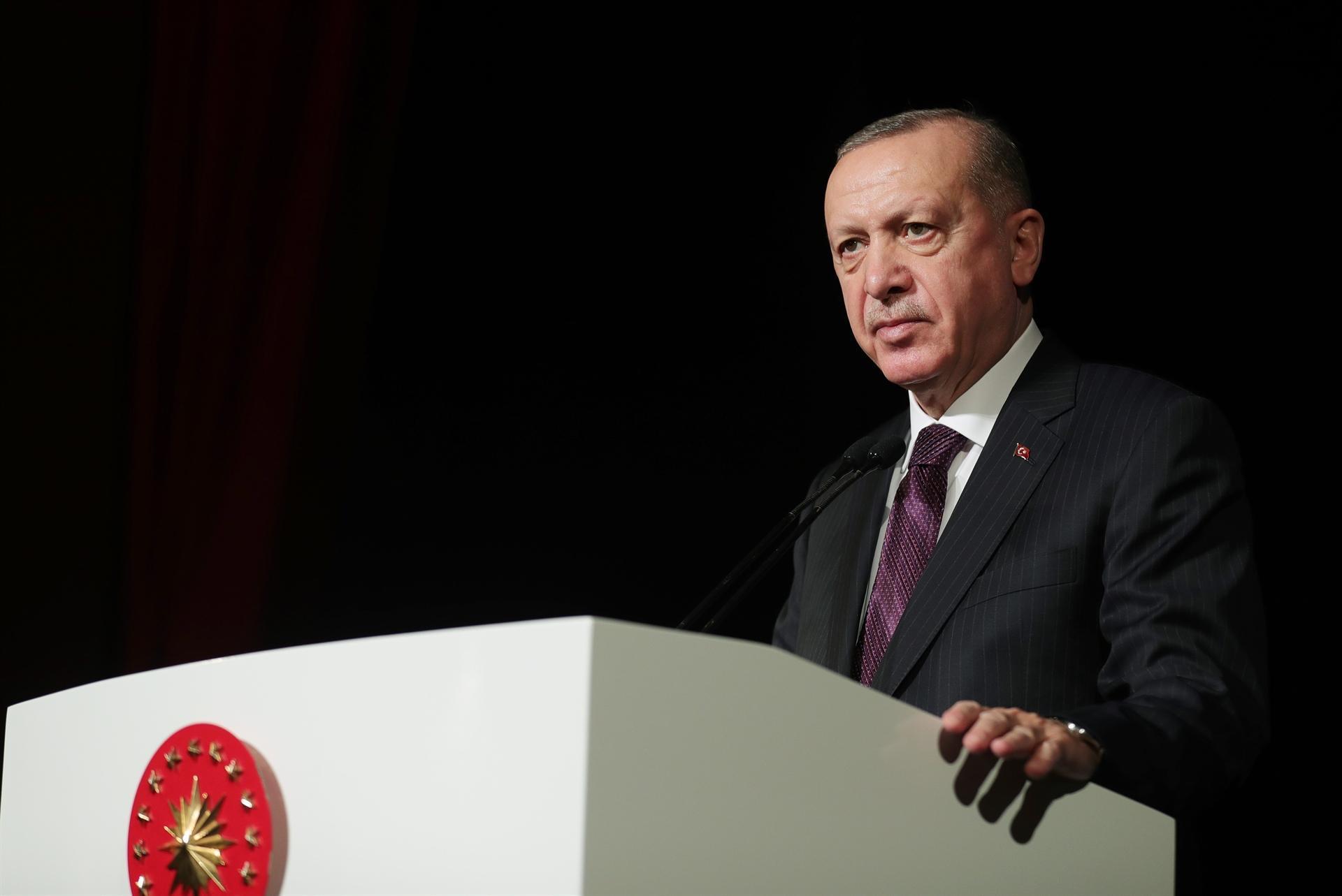 Erdoğan slams opposition parties for backing European court’s Demirtaş verdict