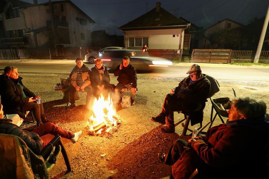 Croatia earthquake toll rises to seven as search continues