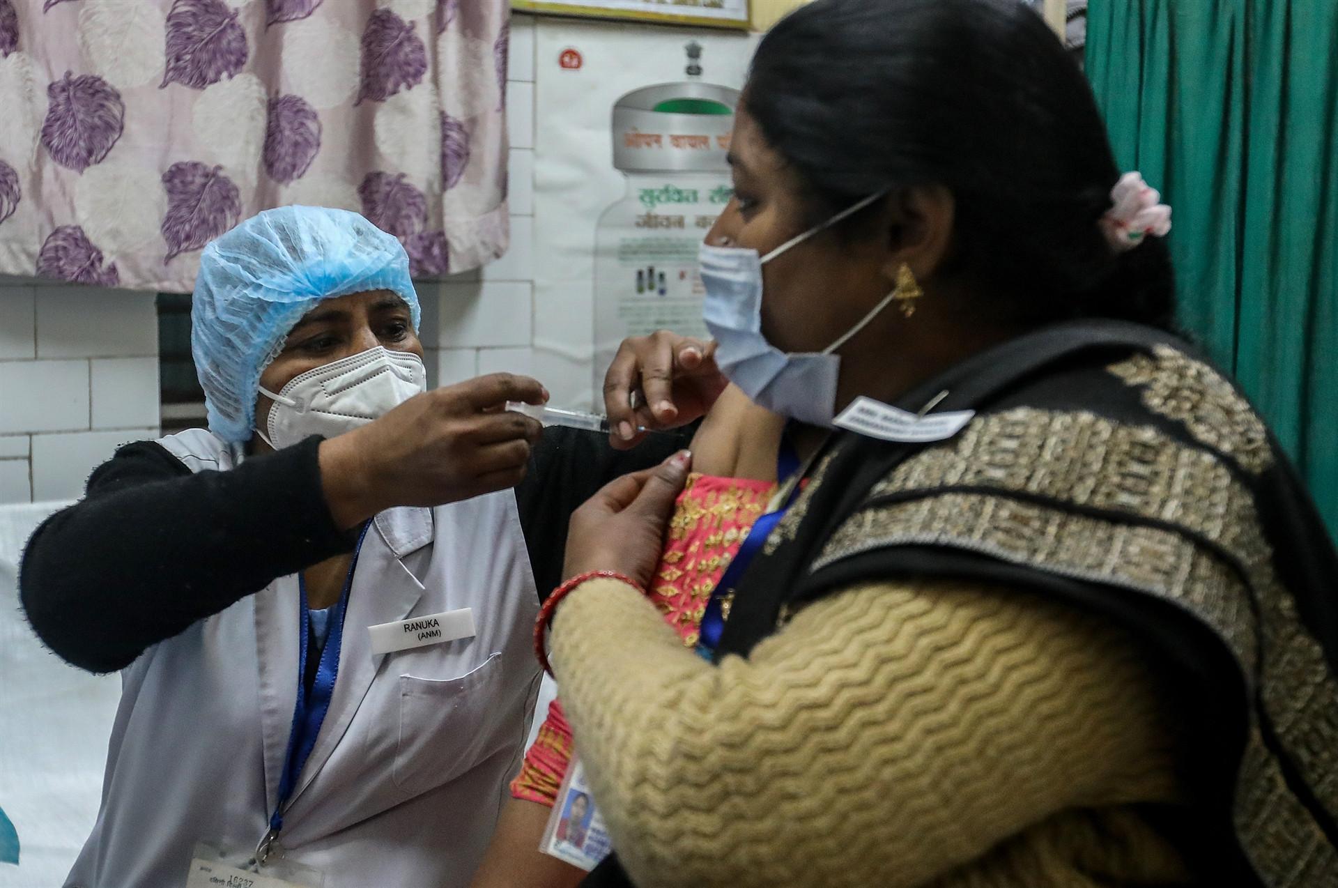 India OKs AstraZeneca and locally-made COVID-19 vaccines