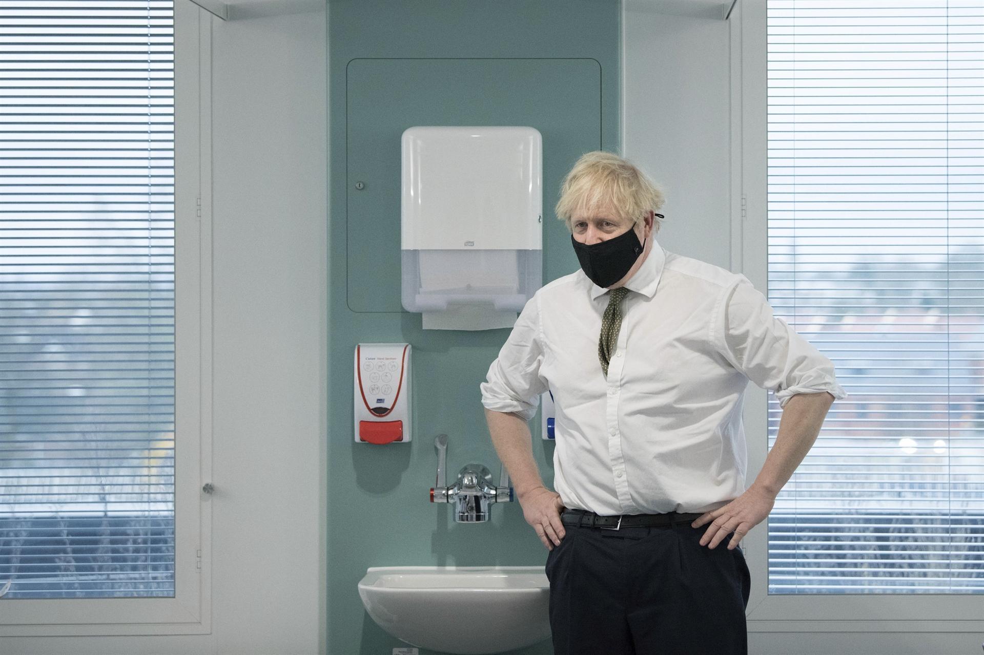UK prime minister orders new virus lockdown for England