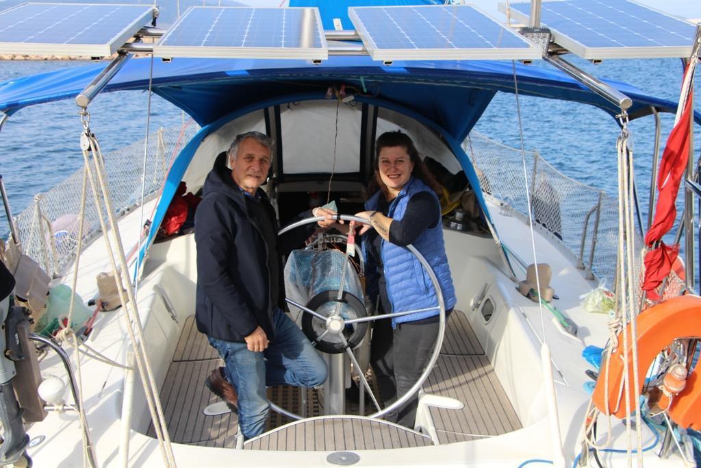 Turkish couple lives on boat for 6 years