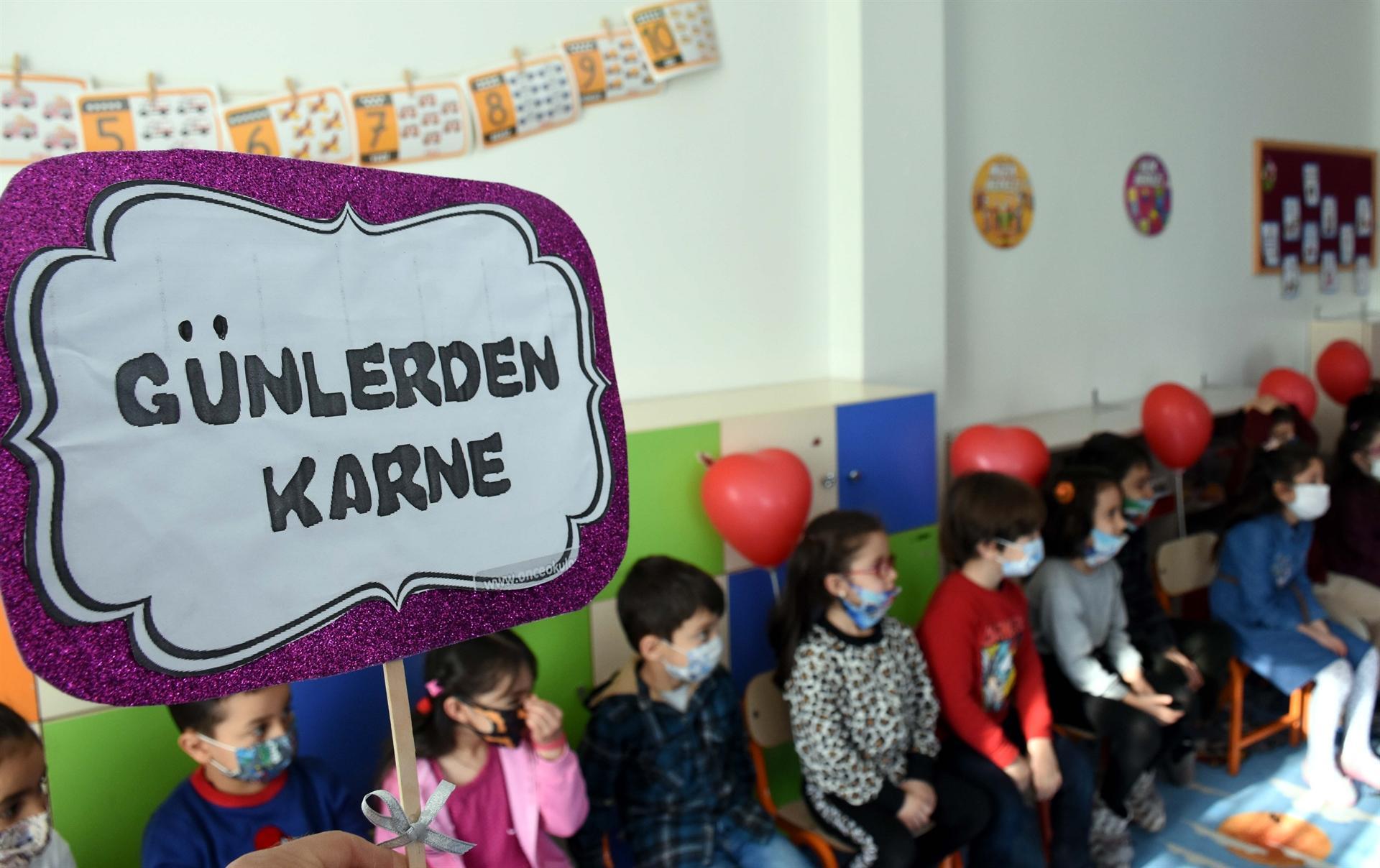 Three-week winter break begins for 18 million Turkish students