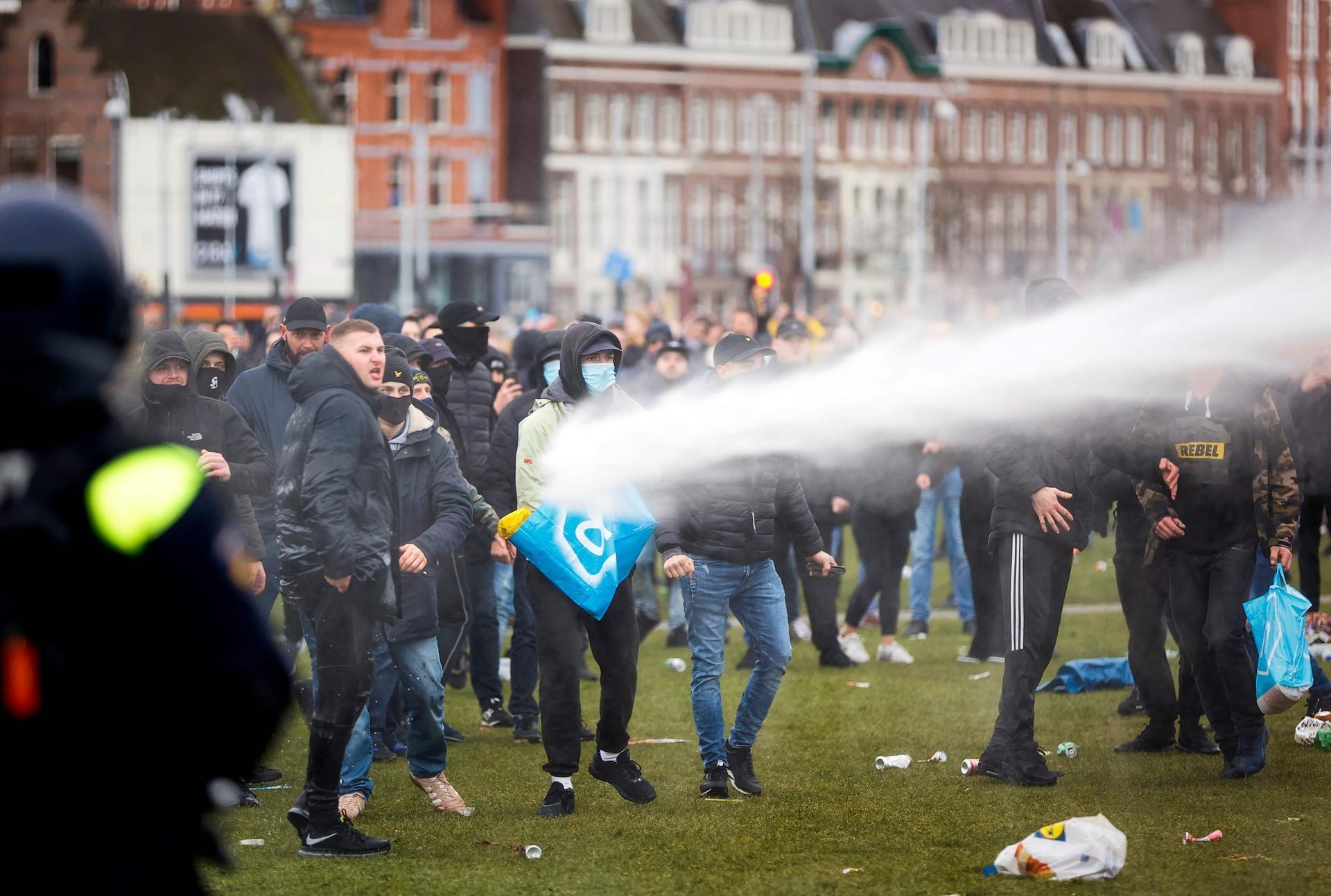 Borders tightened as coronavirus curfew fury spills over