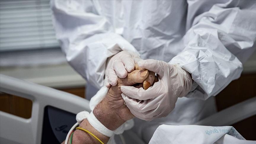 Virus cases still hovering at alarming level, says Turkish health minister
