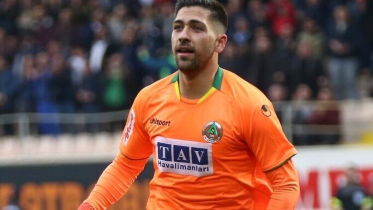 Trabzonspor snap up Greek midfielder Bakasetas