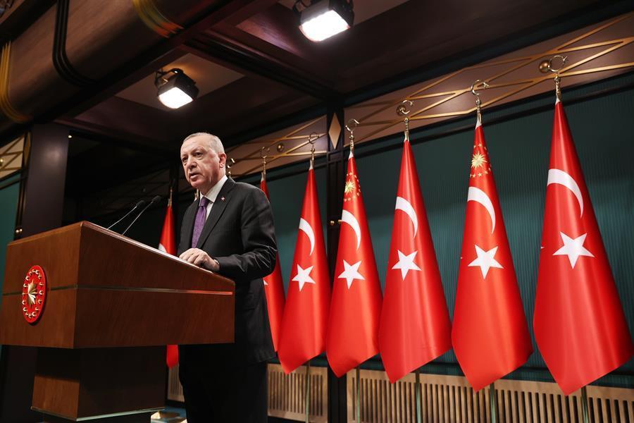 Erdoğan vows to draft new constitution