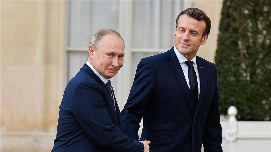 Macron backs Russia dialogue despite Navalny ’mistake’