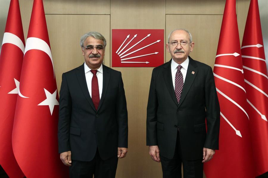 Main opposition CHP leader meets HDP delegation