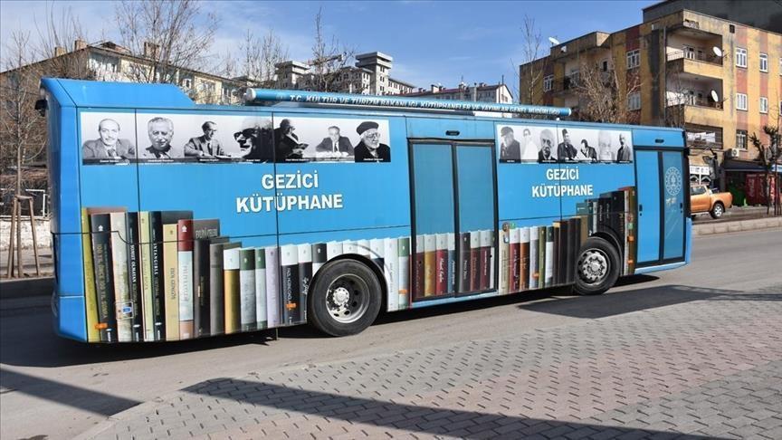 Bookmobile serves readers despite virus