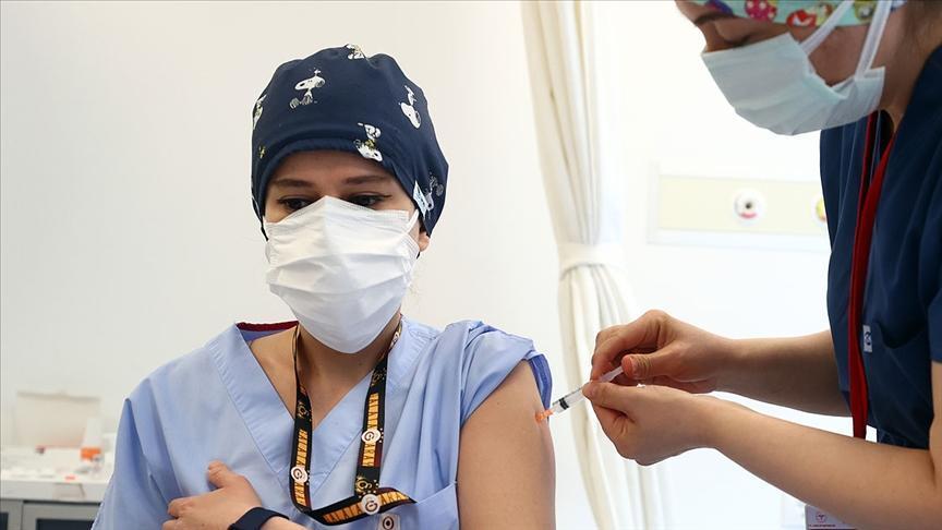 Dutch TV hails Turkey’s vaccination efforts