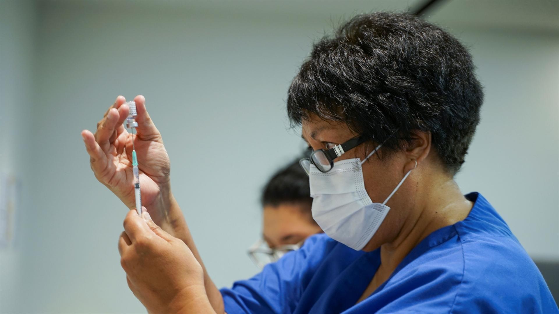 Top scientists call for universal coronavirus vaccine