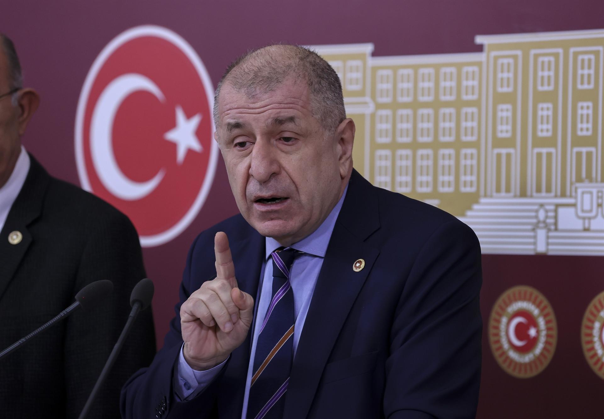 Dissident MP resigns from İYİ Party, slams Akşener