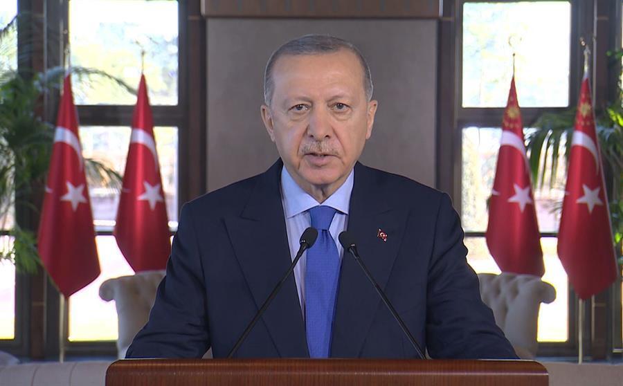 Turkey one of rare countries dodging COVID-19 with least damage: Erdoğan