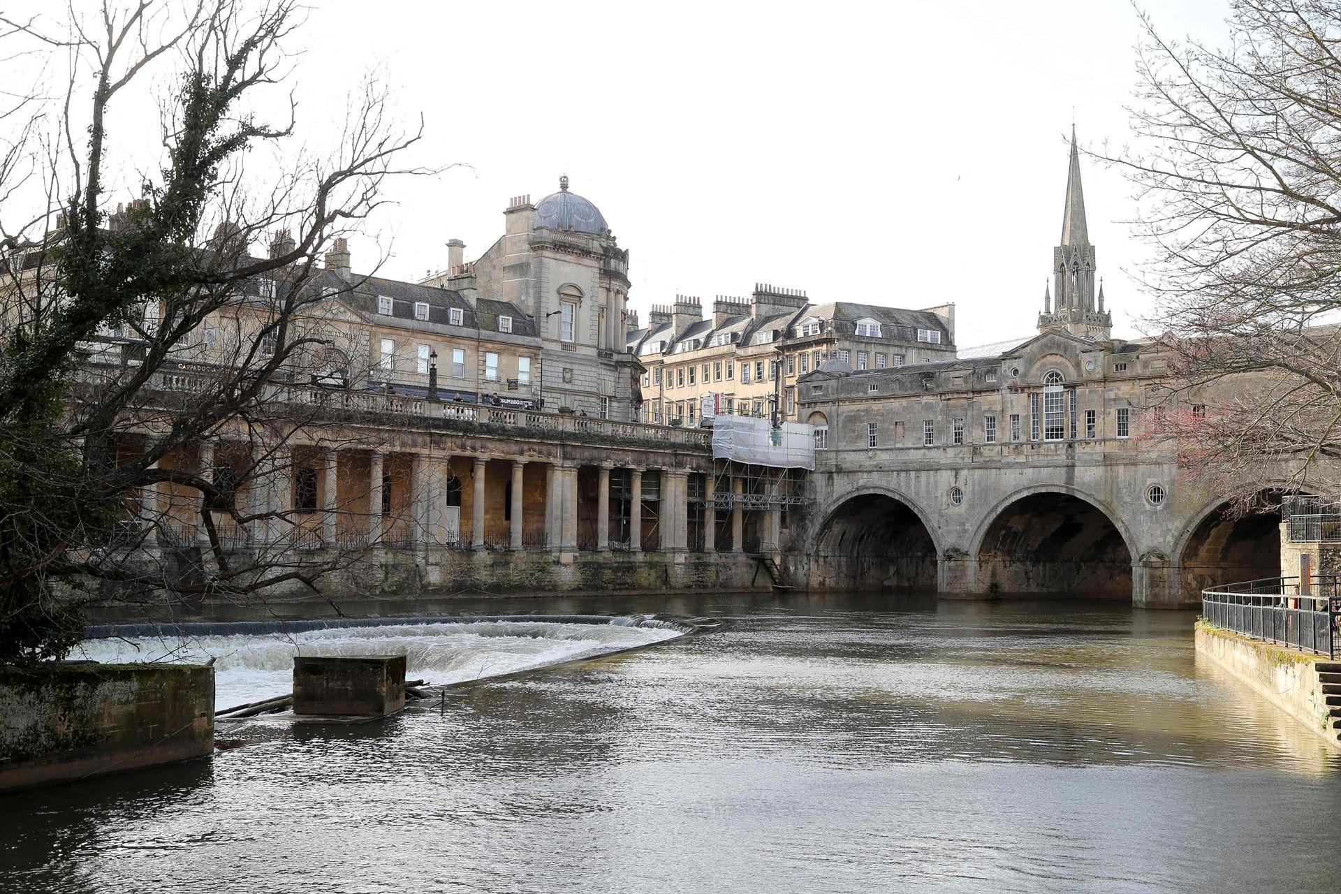UK city where Romans bathed penalises polluting cars