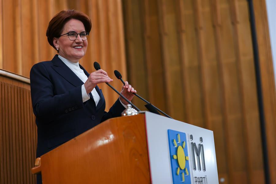 İYİ Party leader criticizes removal of student oath