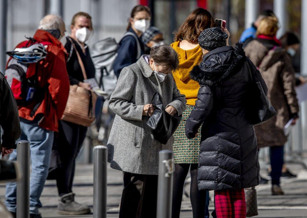 Global leaders call for new pandemic treaty