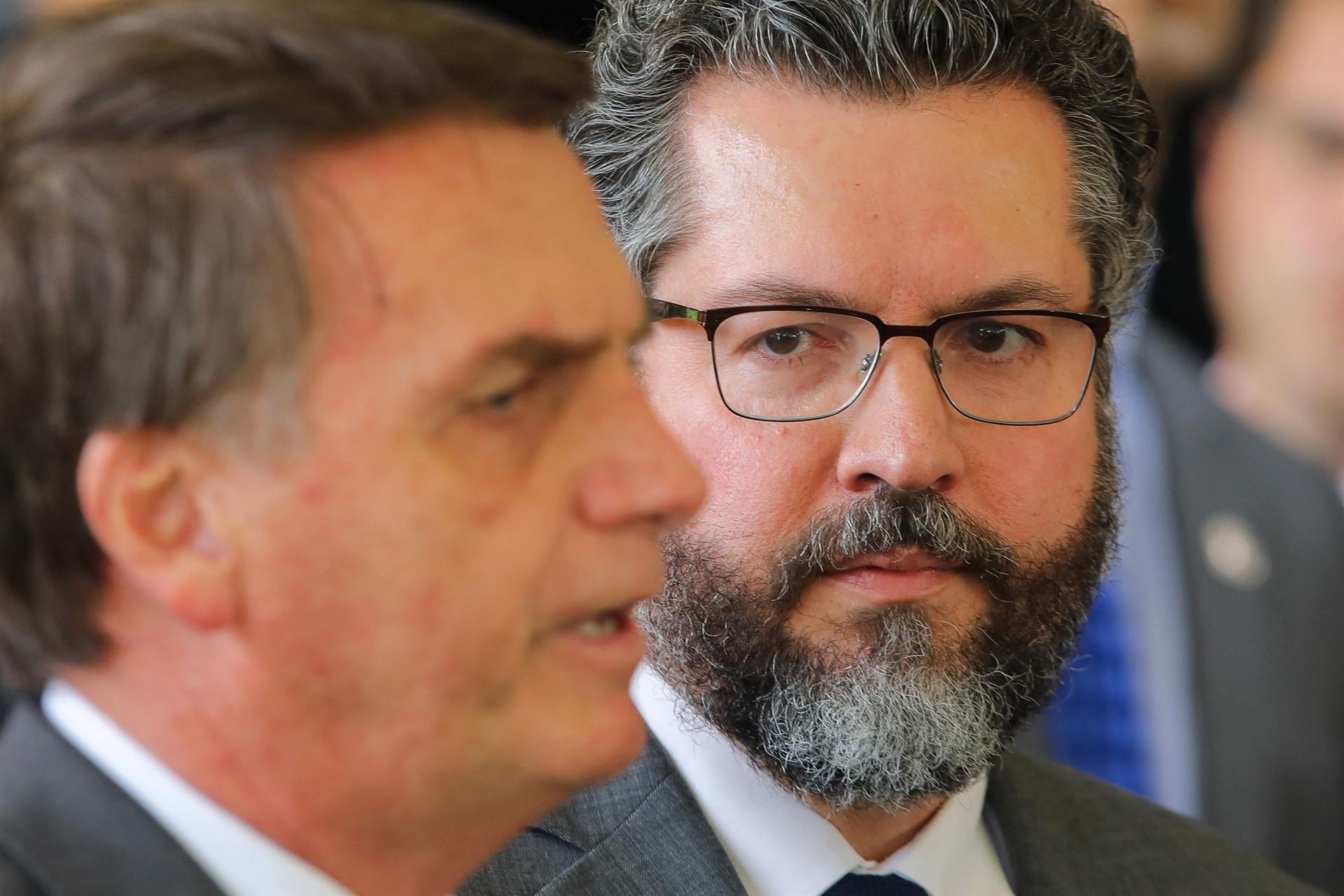Brazils Bolsonaro shuffles Cabinet as COVID-19 pressure mounts