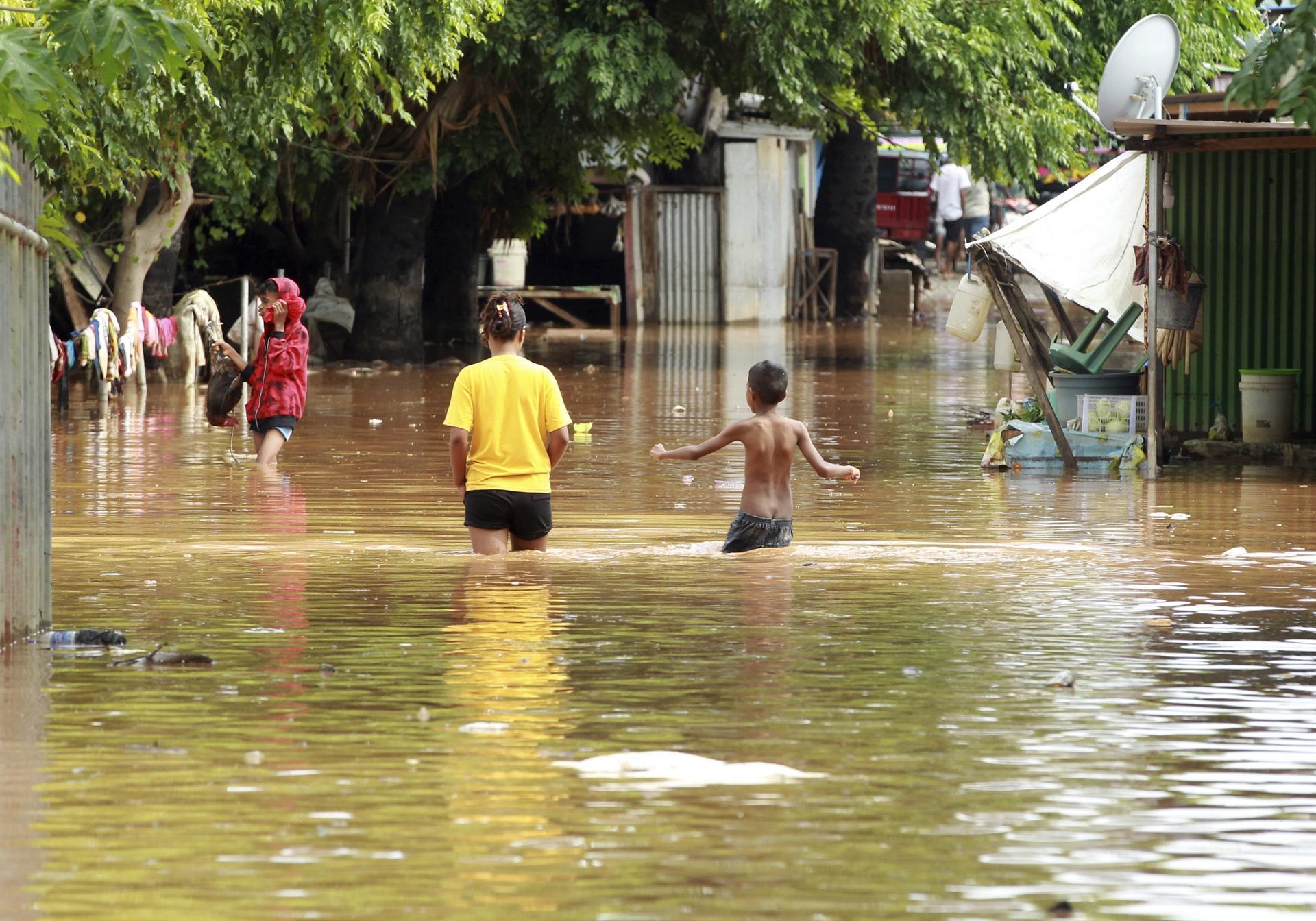 More than 75 dead in Indonesia, East Timor floods, dozens missing