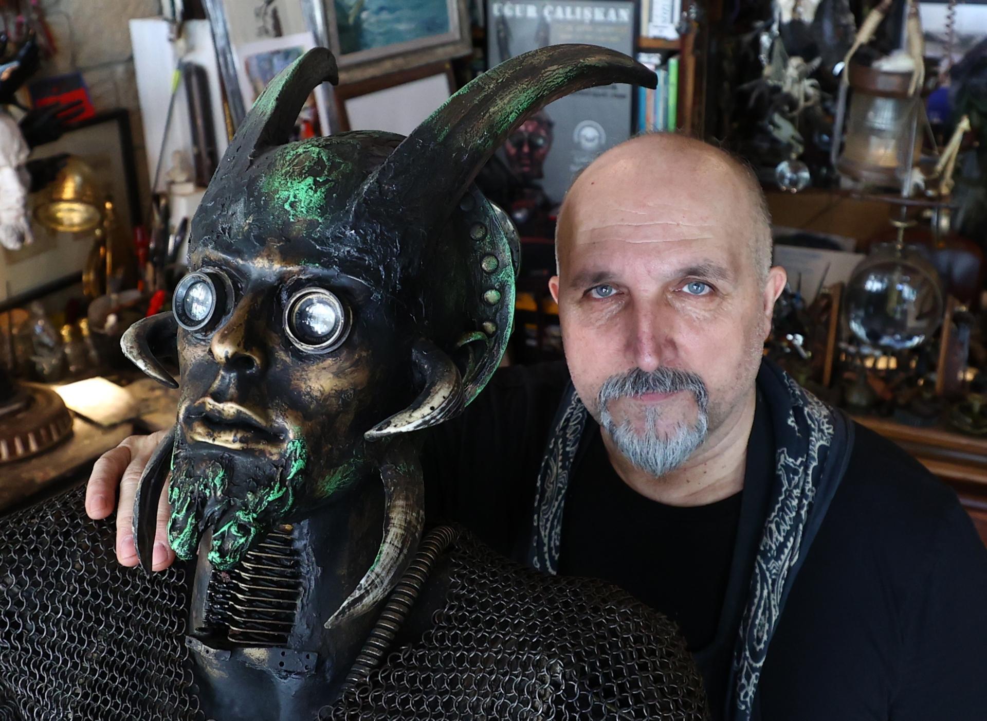 Turkish artist turns waste into ‘post-apocalyptic’ art