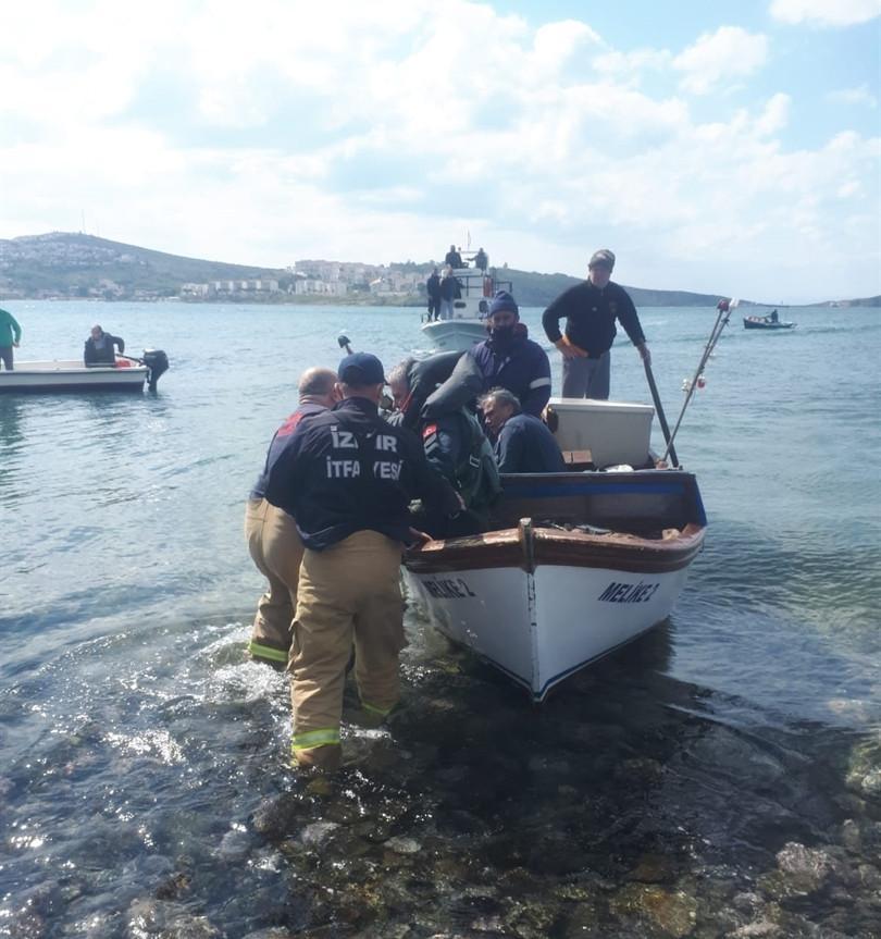 Pilots rescued after aircraft crashes off Turkey’s Aegean coast