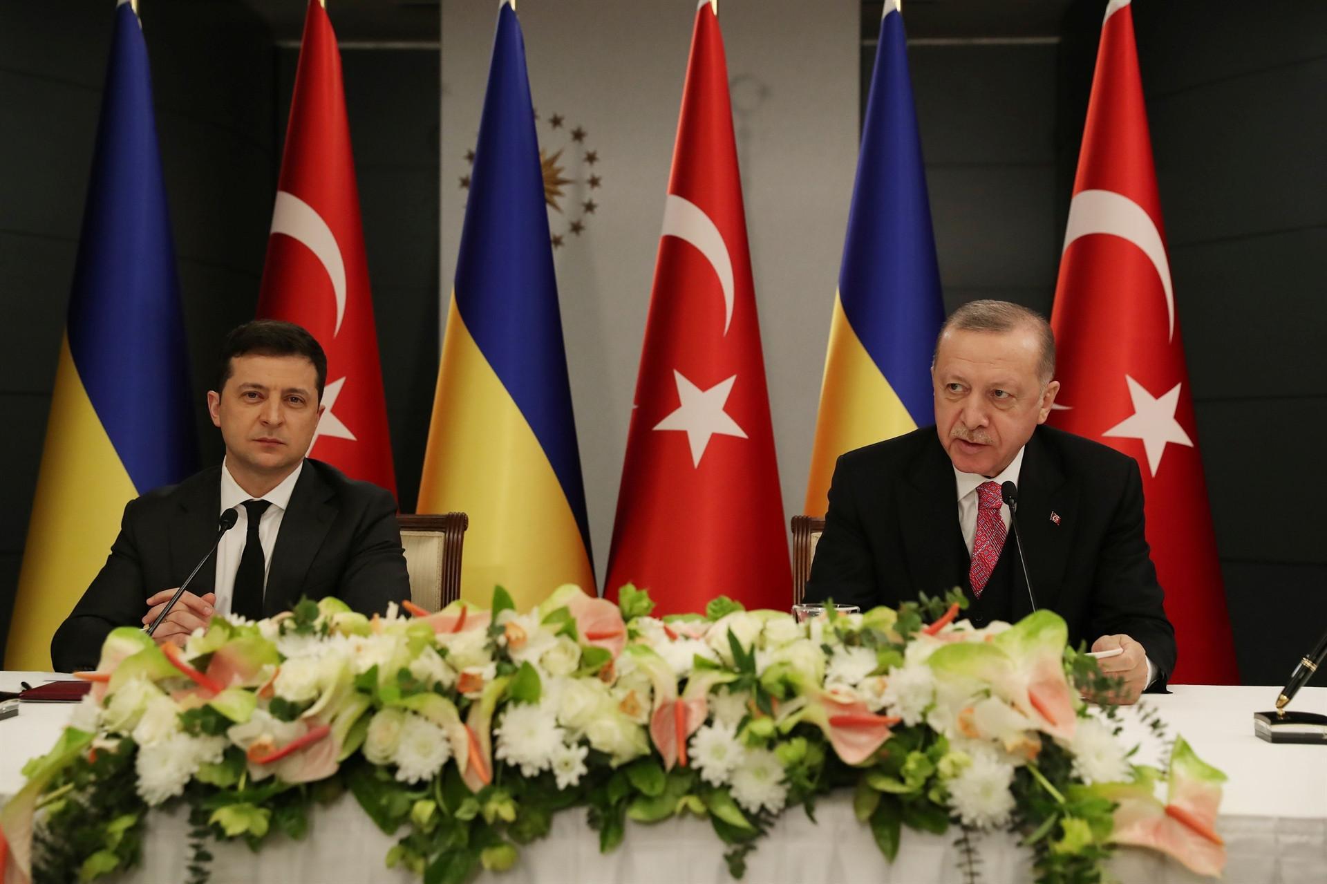 Turkey calls for diplomatic solution to Black Sea tension