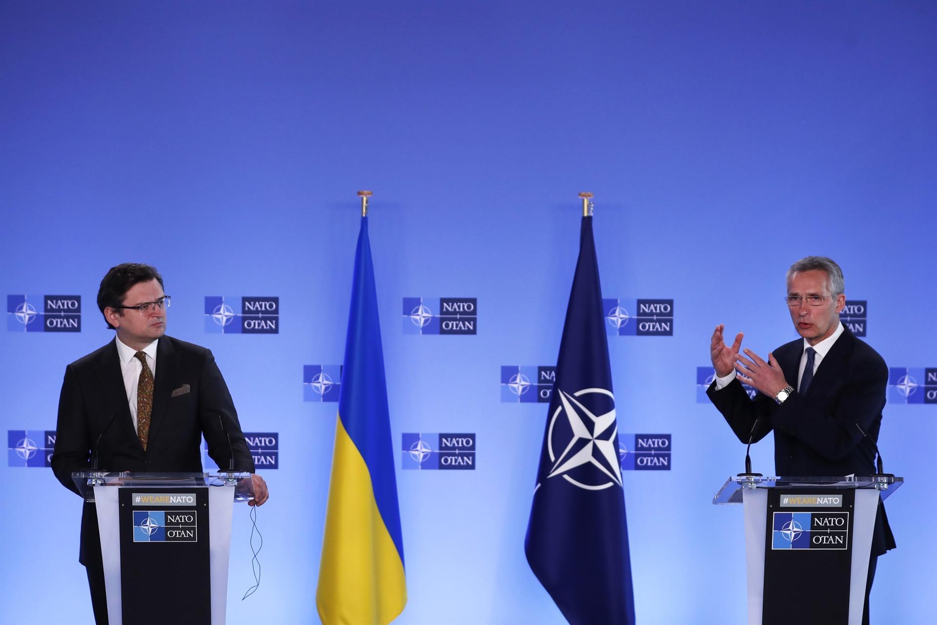 NATO warns Russia over troop buildup close to Ukraine
