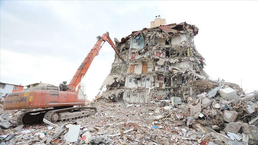 Warrants issued over İzmir quake