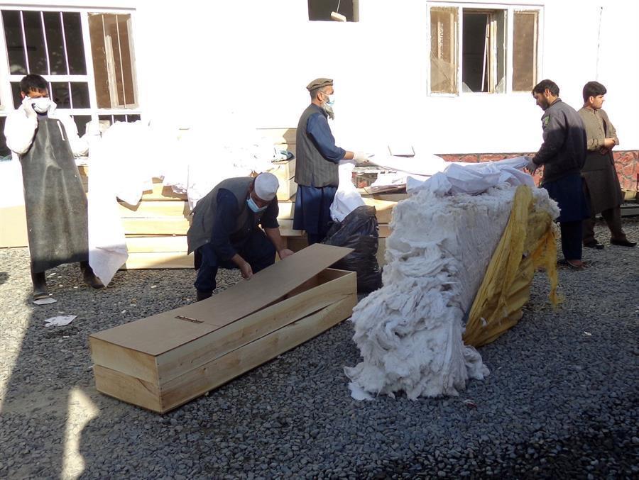 Car bomb blamed on Taliban kills 30 in Afghan city