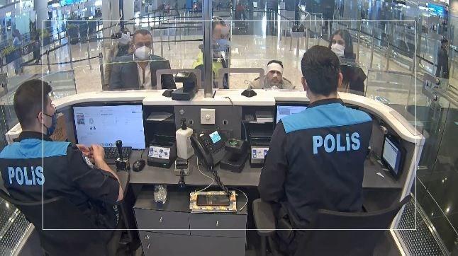 Gang tries smuggling migrant disguised as patient who underwent surgery