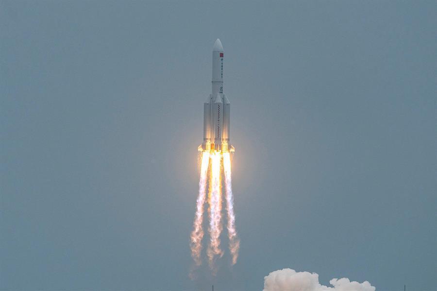 Chinese rocket to tumble back to Earth in uncontrolled re-entry