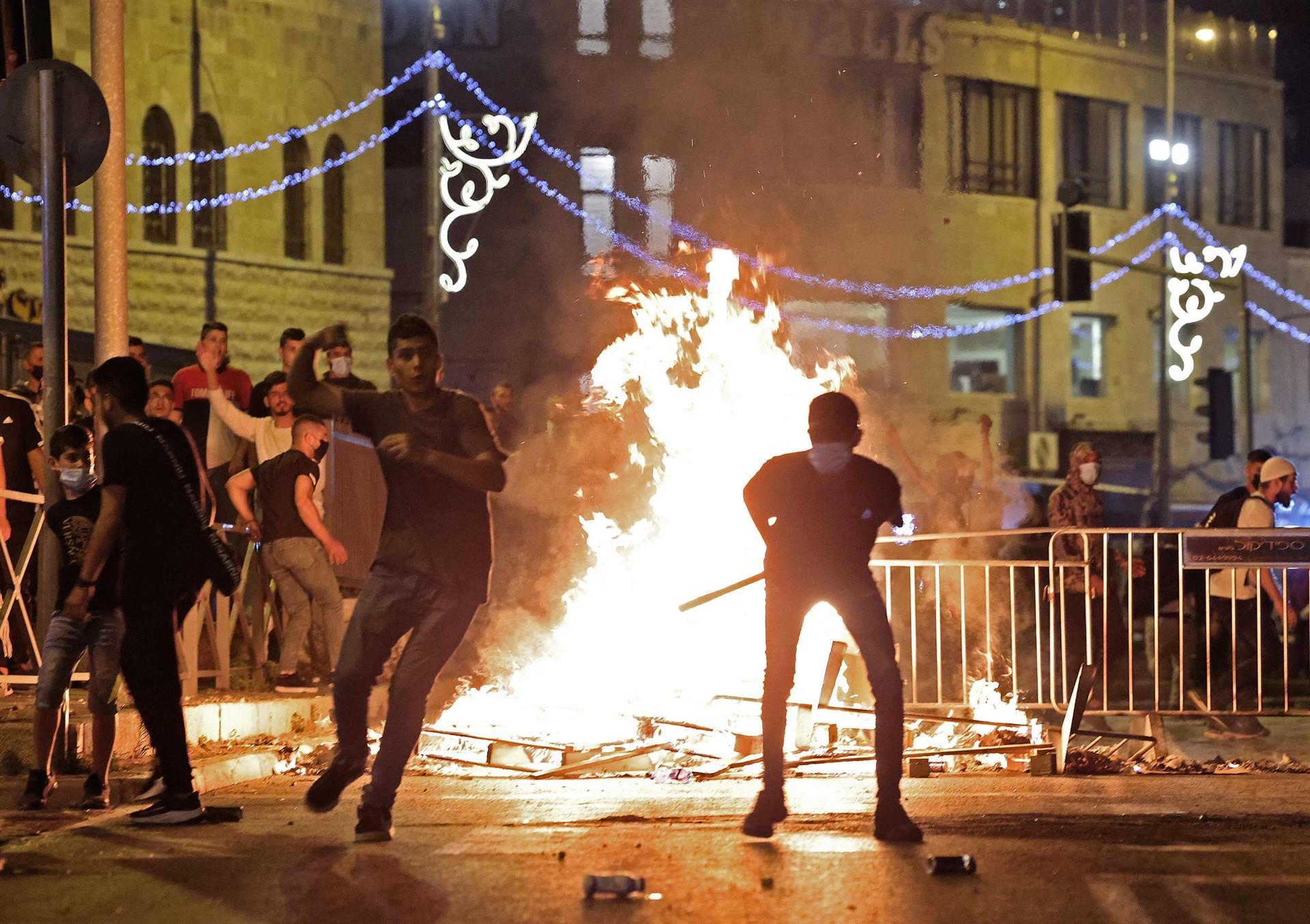 Scores more wounded in Israeli attacks across East Jerusalem