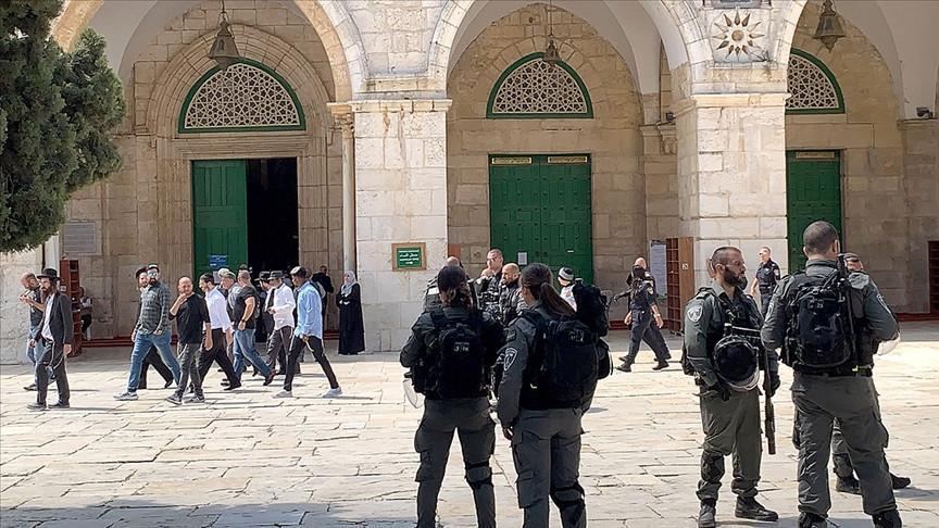 Israeli settlers storm Al-Aqsa compound in Jerusalem for second day