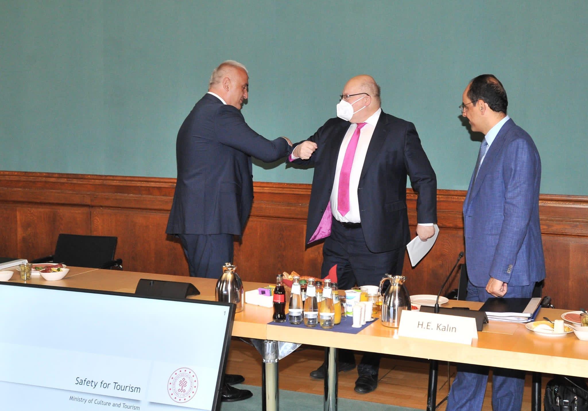 Top Turkish, German officials meet in Berlin to talk safe tourism