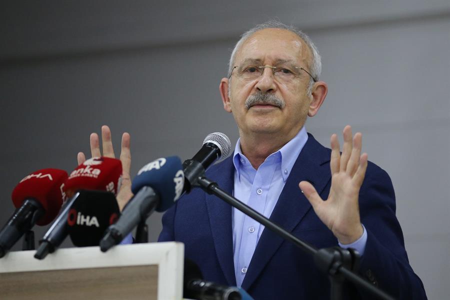 Main opposition leader says he stands by citizens of Turkey