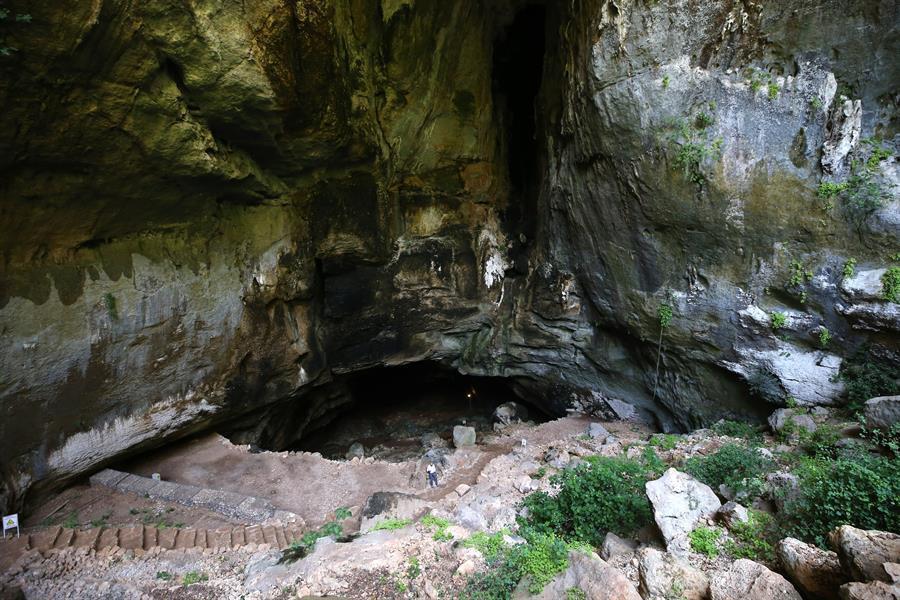 Renewed sinkholes welcome tourists in Mersin