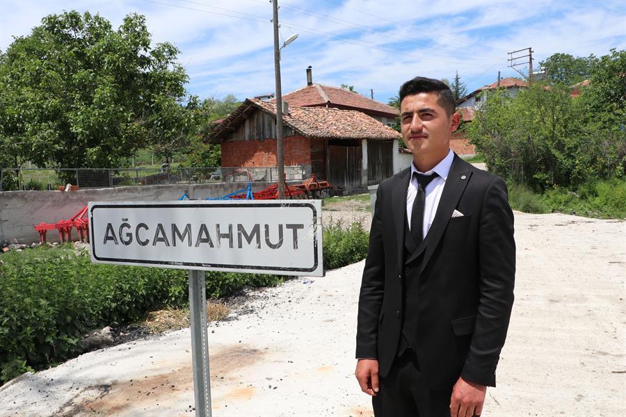 18-year-old becomes local head of Samsun’s neighborhood
