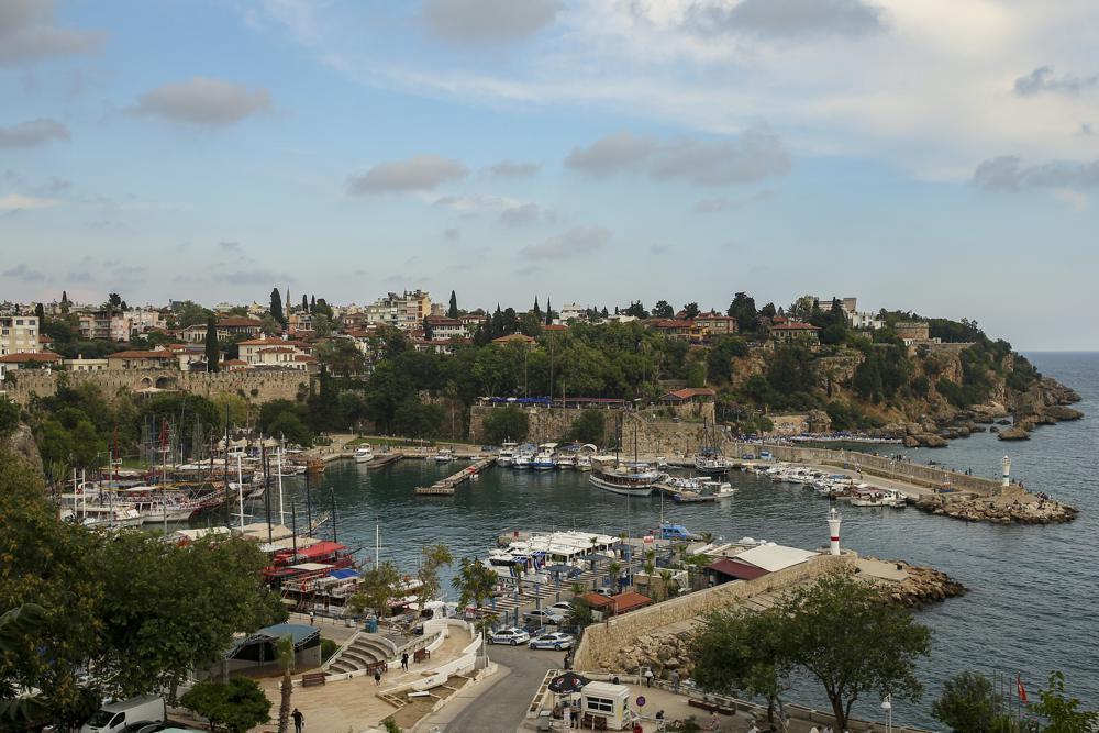 Turkey welcomes back tourists, hopes to recoup losses