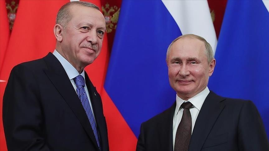 Turkish, Russian leaders discuss bilateral ties over phone