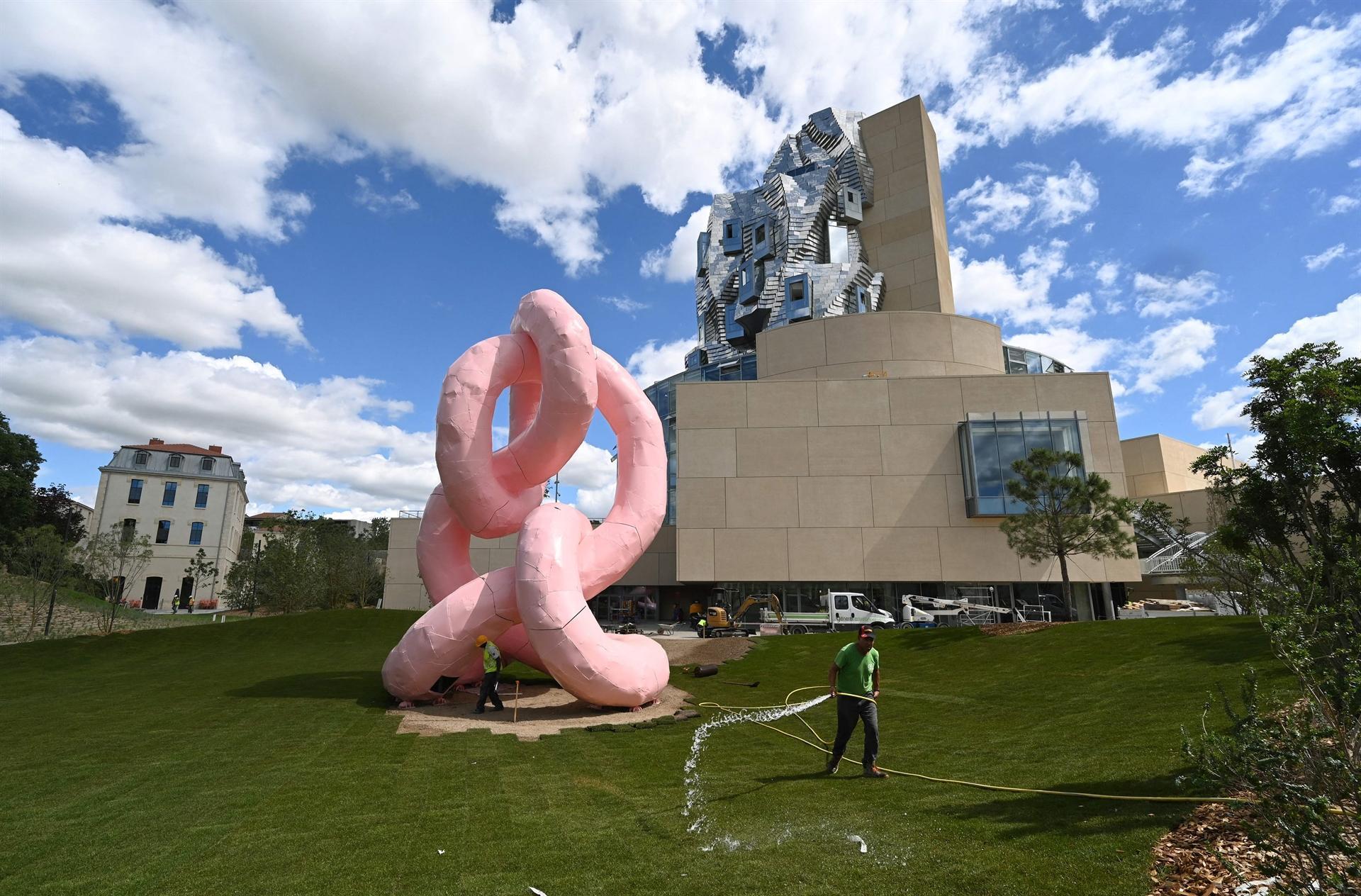 Futuristic Gehry tower opens in World Heritage Arles