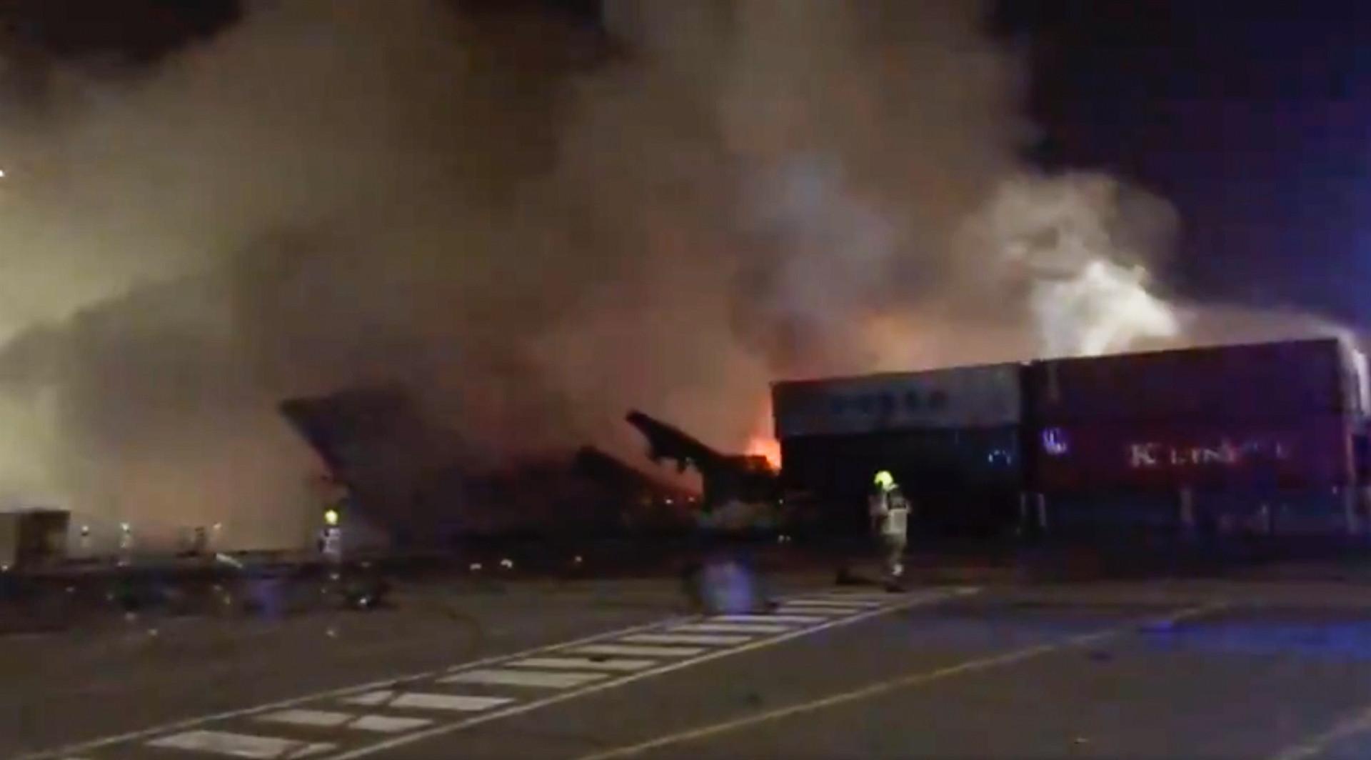 Fiery explosion erupts on ship at major global port in Dubai