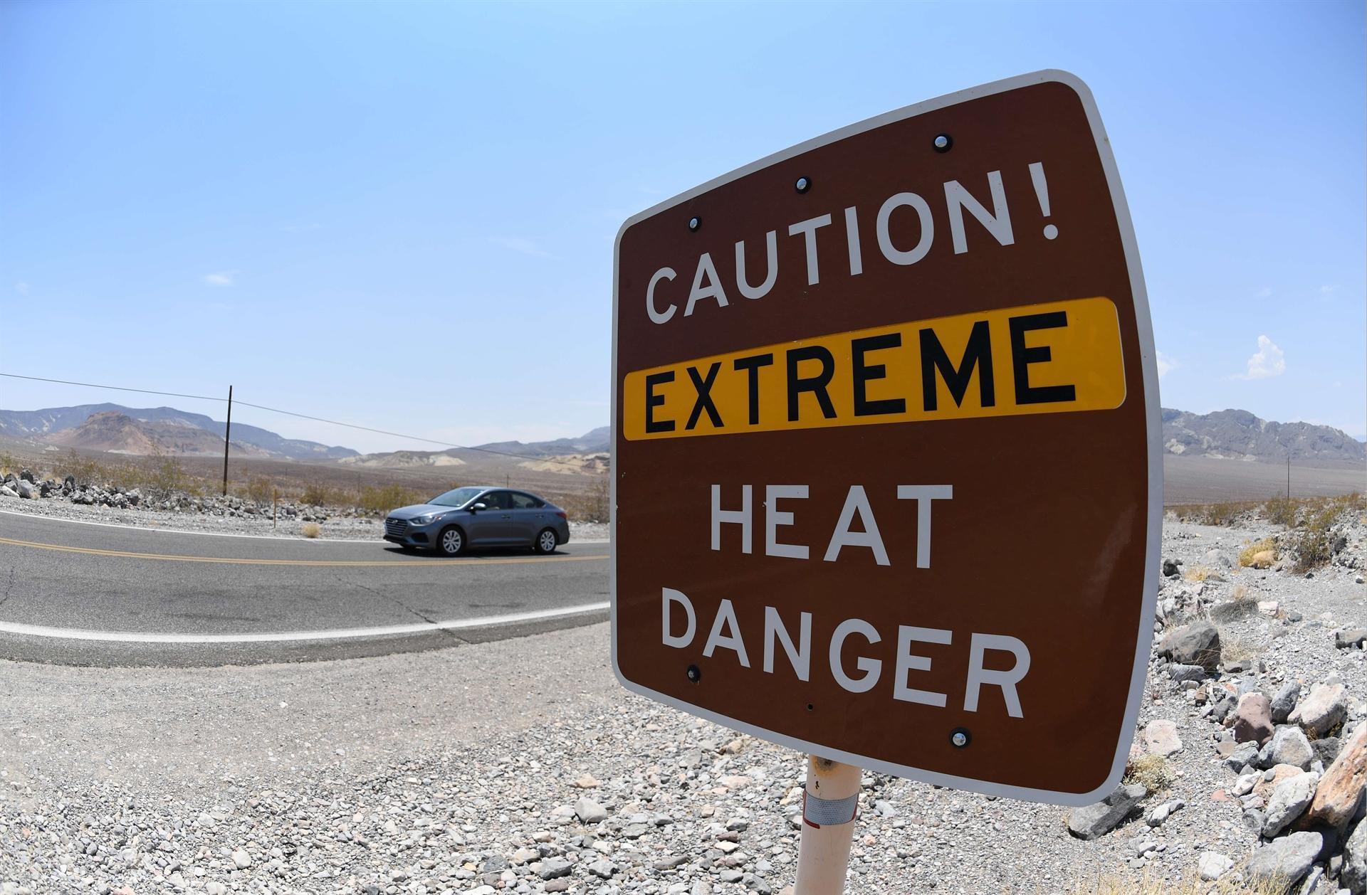 Millions sweltering in US west as Canada takes emergency steps