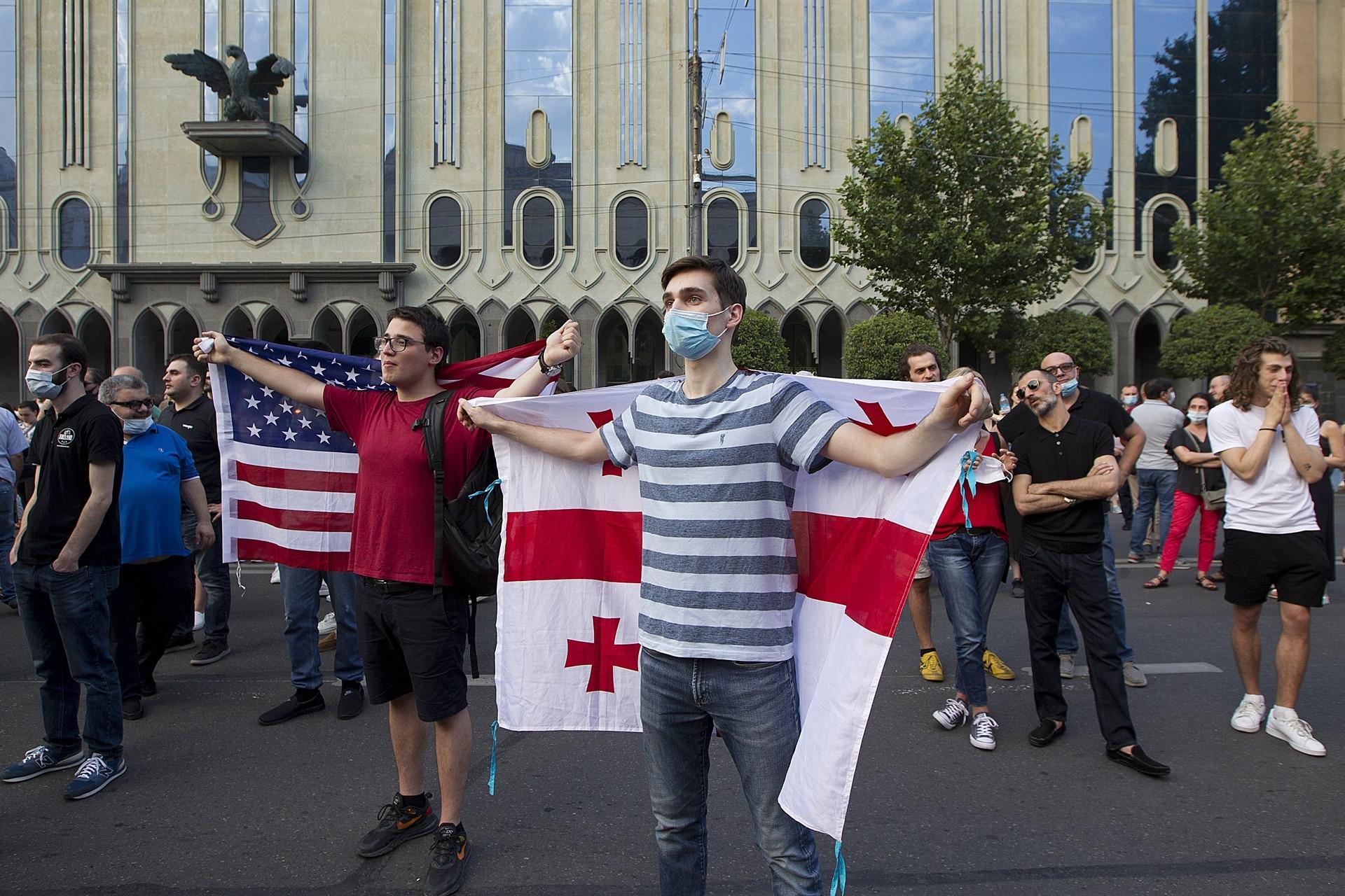 Georgians protest for 2nd straight day over journalist death