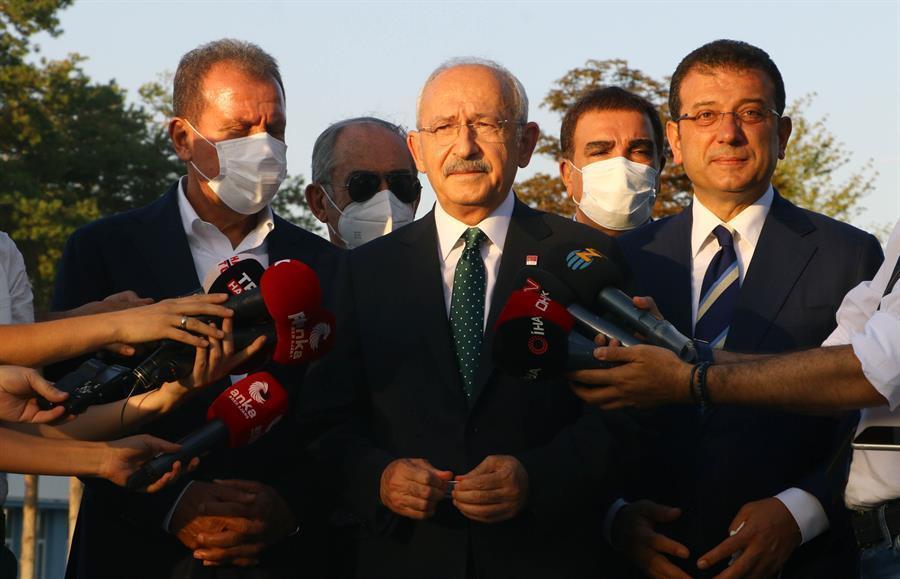 Main opposition CHP calls for activation of aerial body amid wildfires