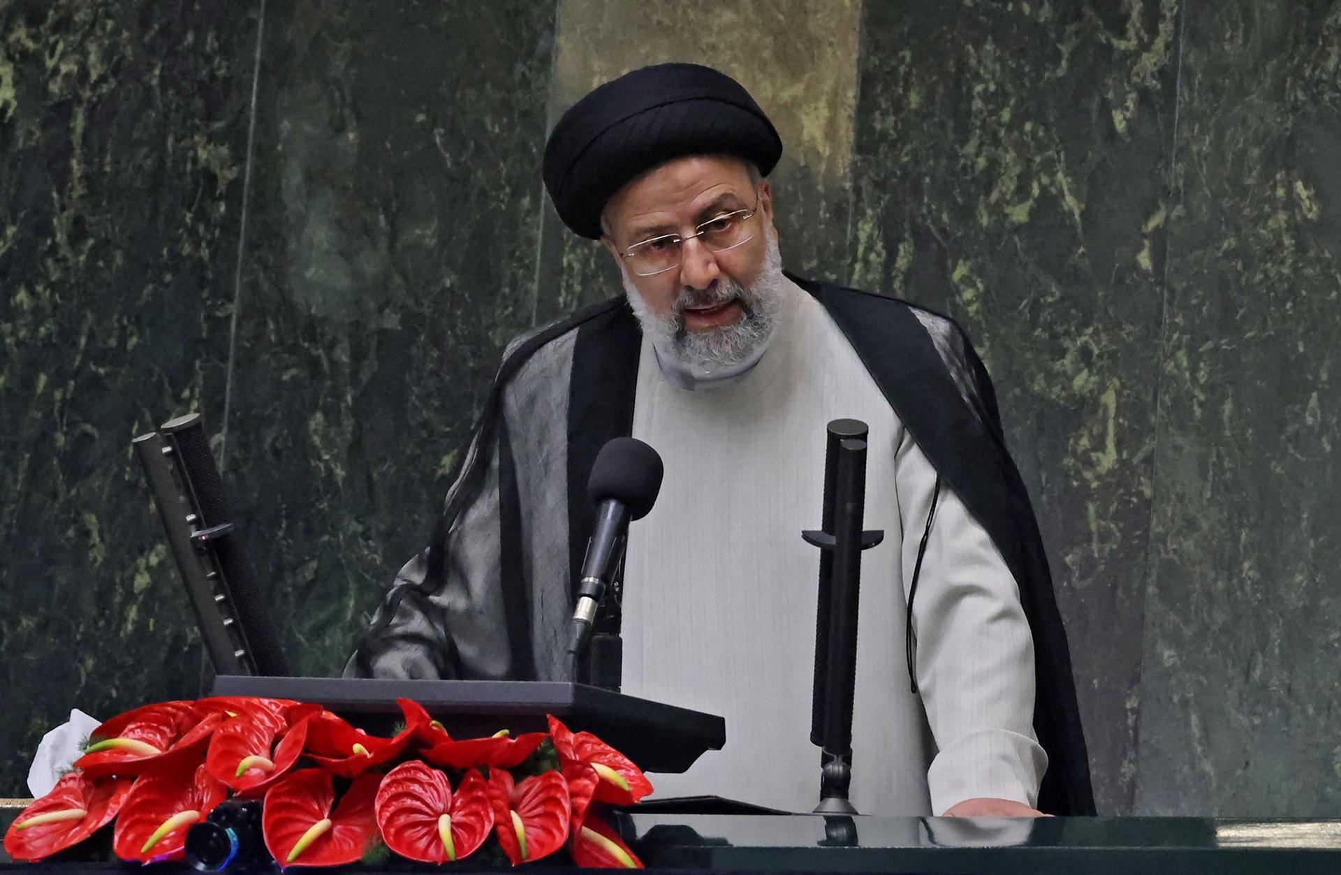 Raisi says Iran backs moves to lift sanctions, but won’t bow to pressure